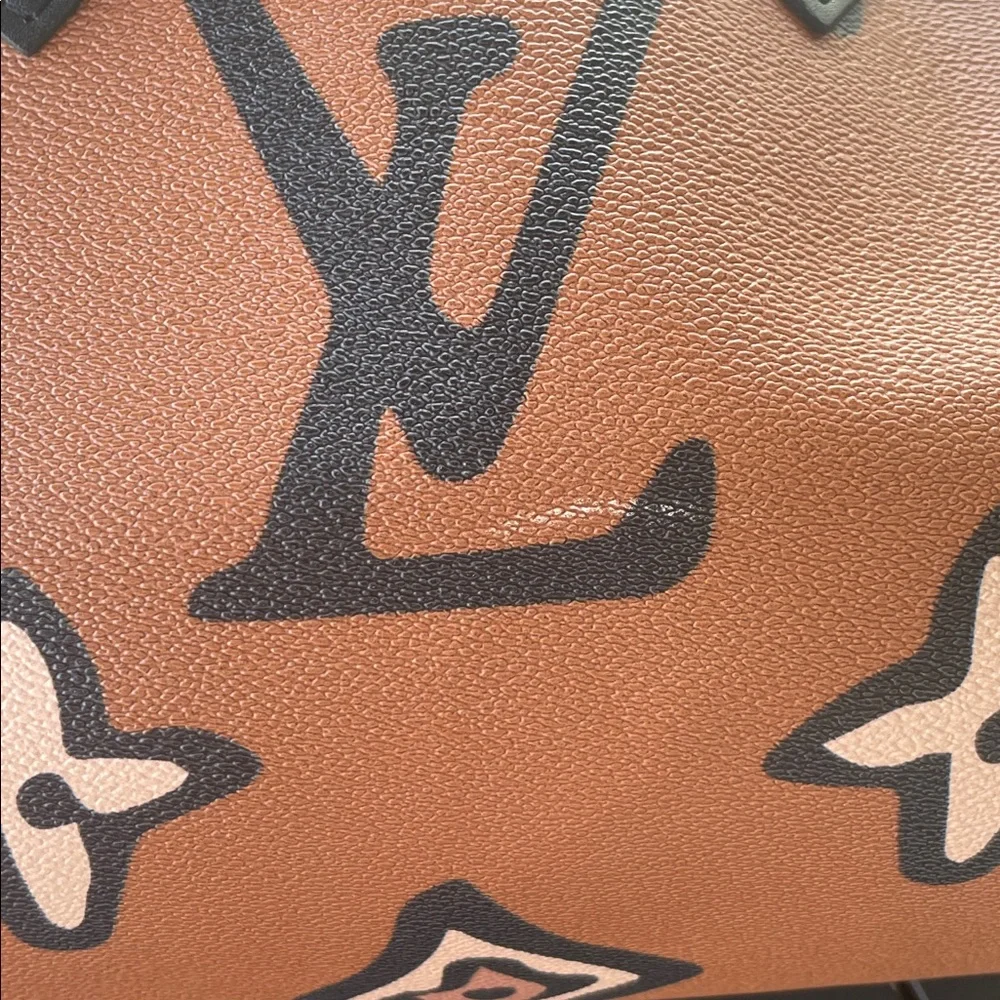 Speedy Crossbody - Picture 8 of 11